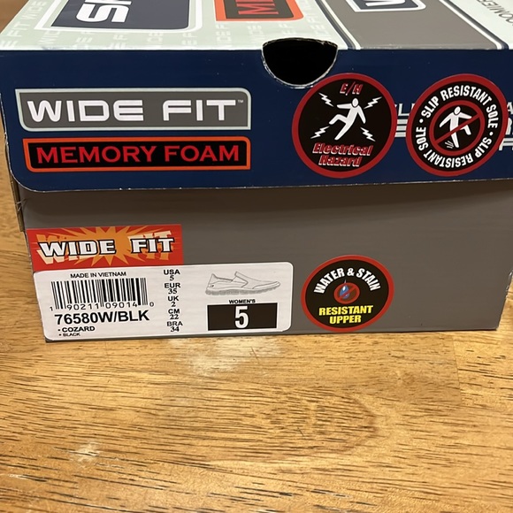 Women’s Skechers - Picture 5 of 6